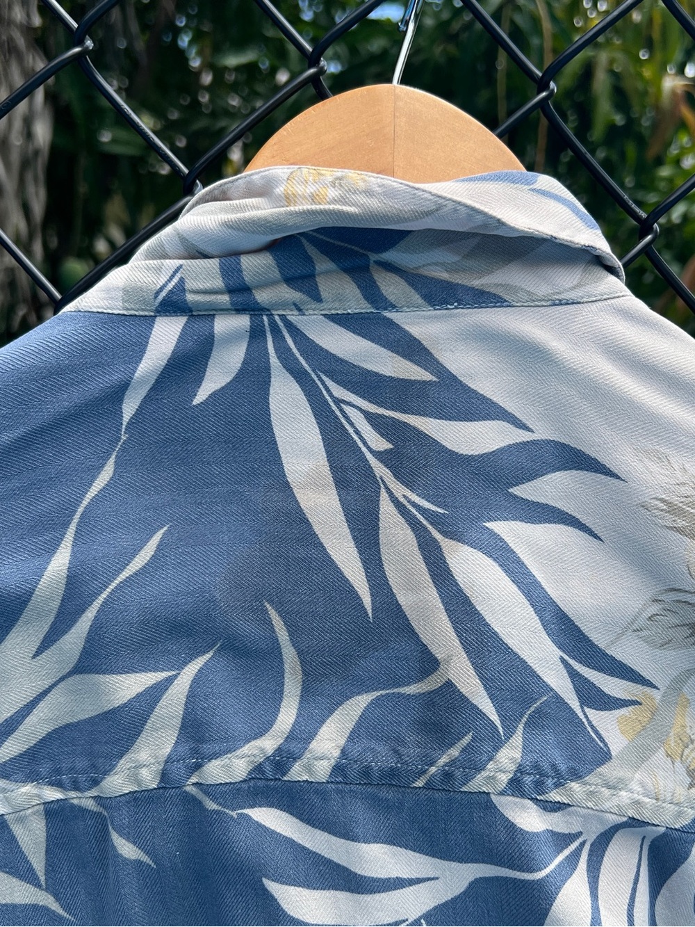 Paradise Coves Men's XL Blue Floral Camp Shirt Hawaiian 100% Silk Button Front - Picture 7 of 8